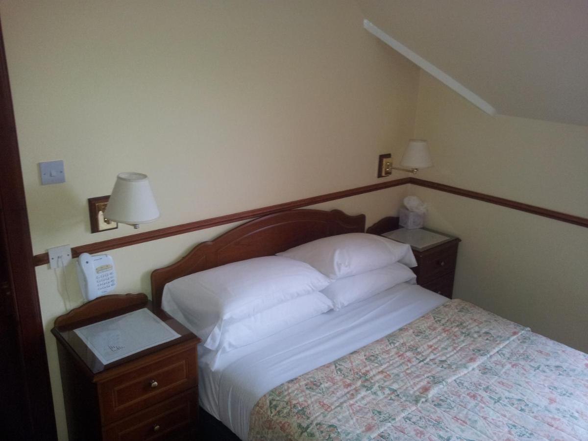 Caledonian Hotel Fort Augustus Buitenkant foto