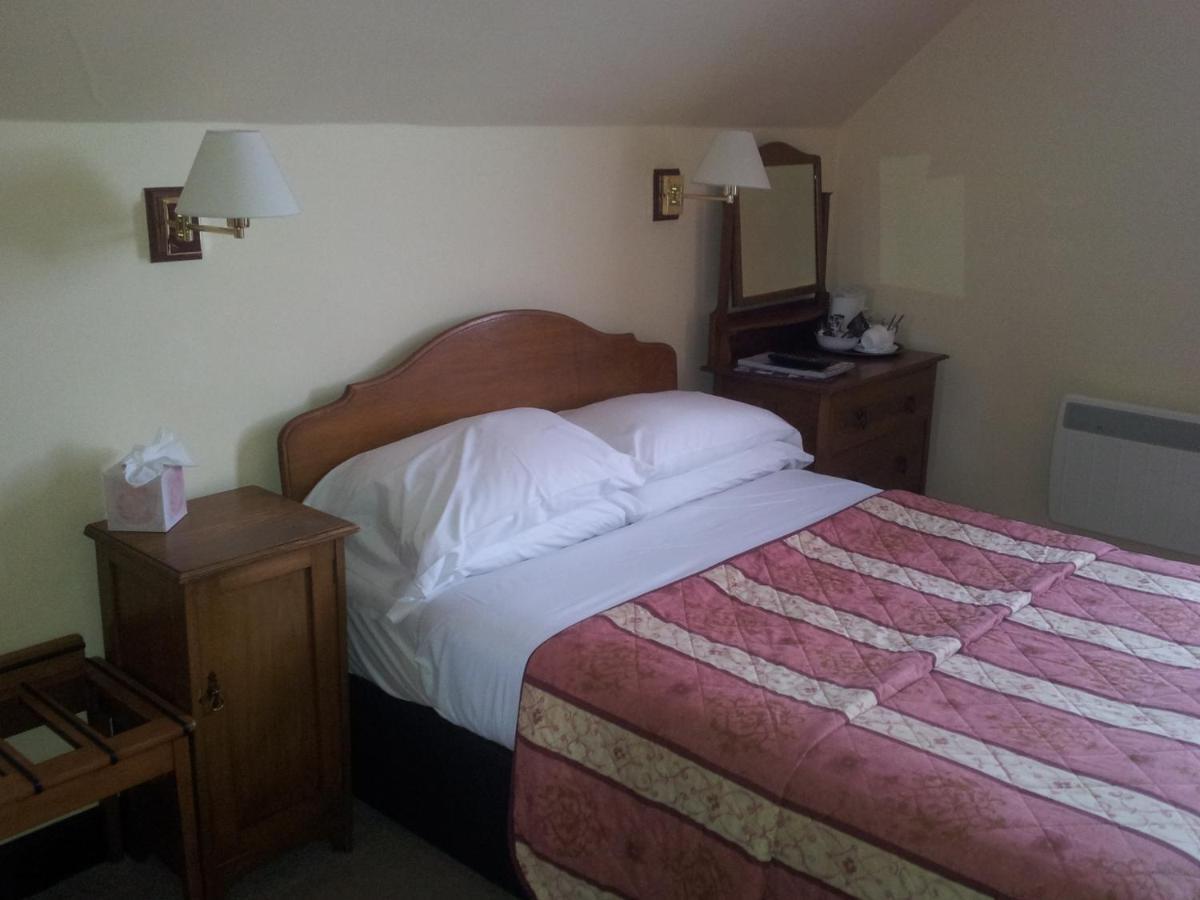 Caledonian Hotel Fort Augustus Buitenkant foto